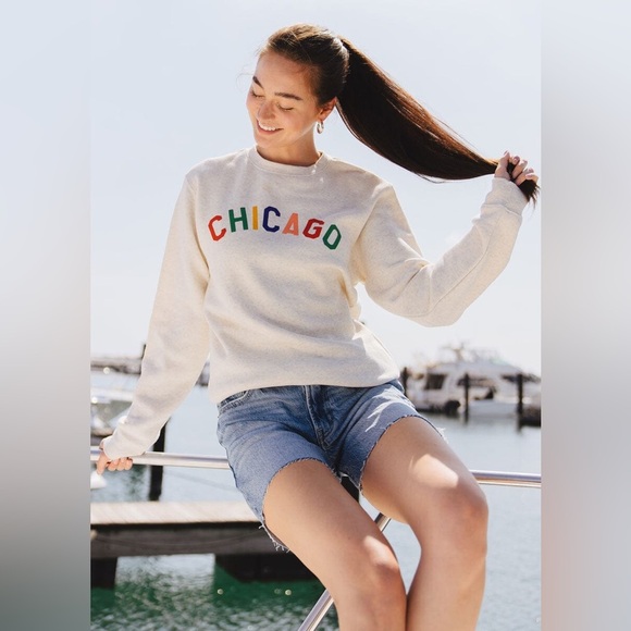Alice & Wonder Chicago Graphic Sweatshirt Small - Picture 6 of 6